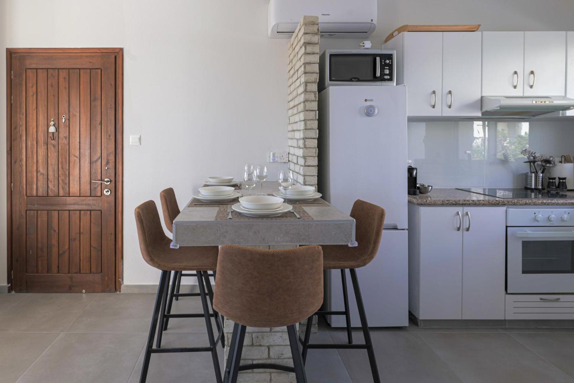 Eden Blue-Horizon 1B, Paphos, Sea View, Pool Apartment Konia Bagian luar foto