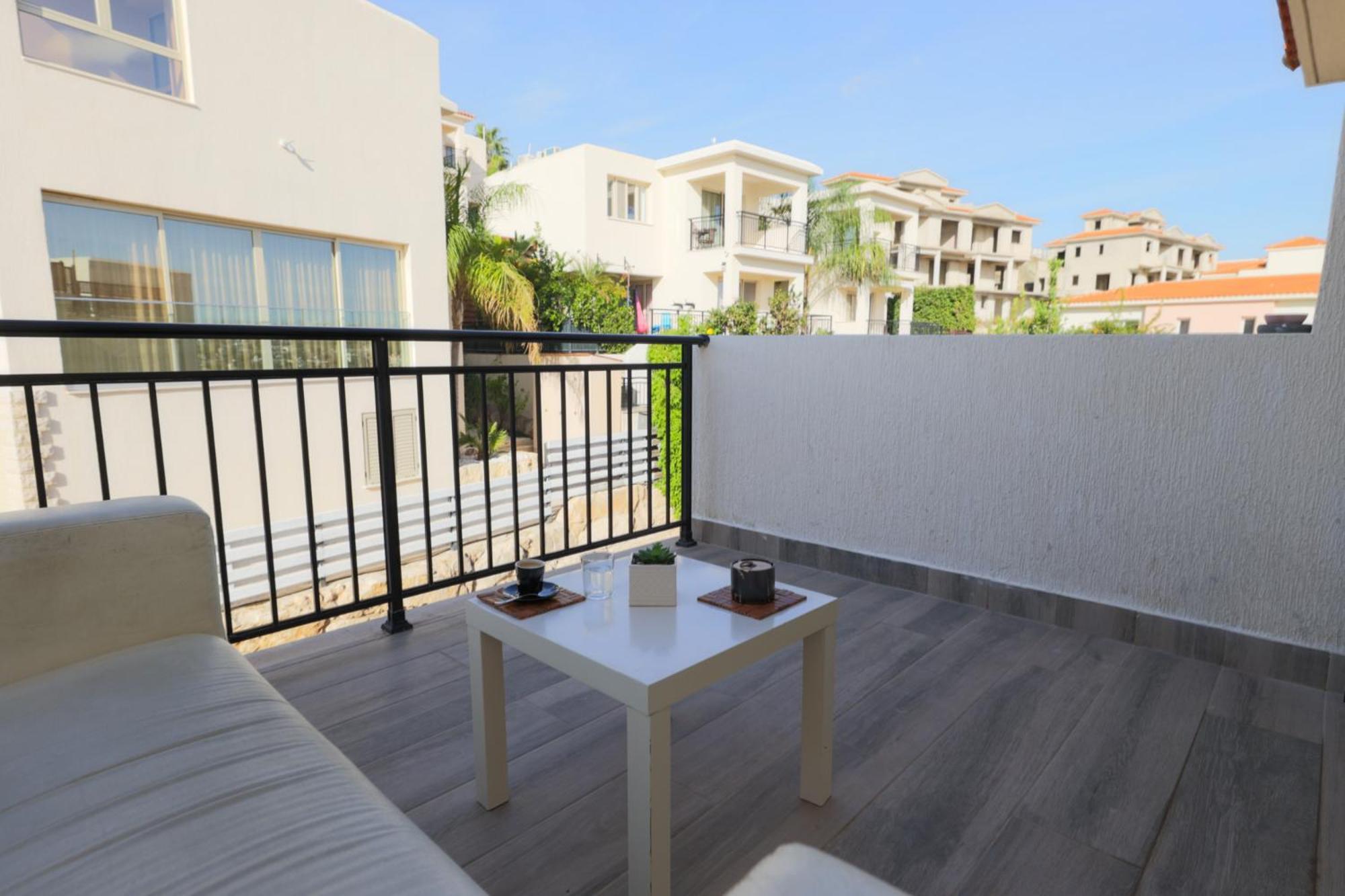 Eden Blue-Horizon 1B, Paphos, Sea View, Pool Apartment Konia Bagian luar foto