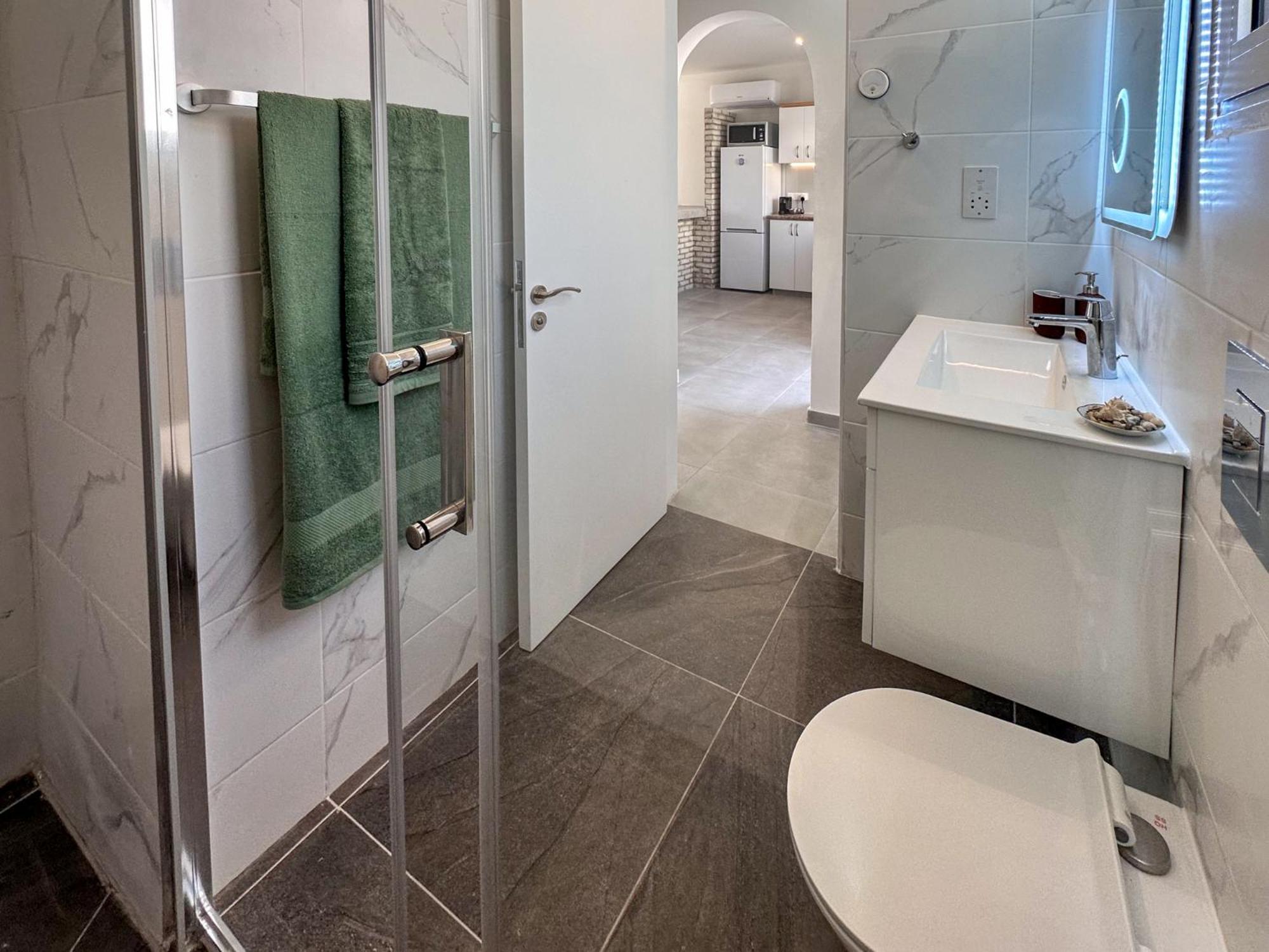 Eden Blue-Horizon 1B, Paphos, Sea View, Pool Apartment Konia Bagian luar foto